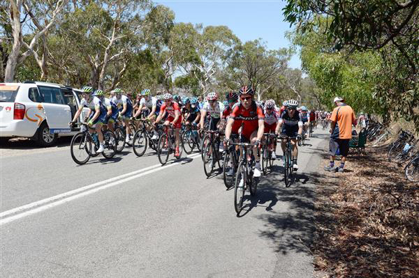 Peloton climbs